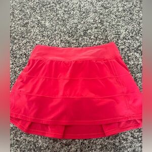Super cute Lululemon pace rival skirt size 4 lipgloss color!